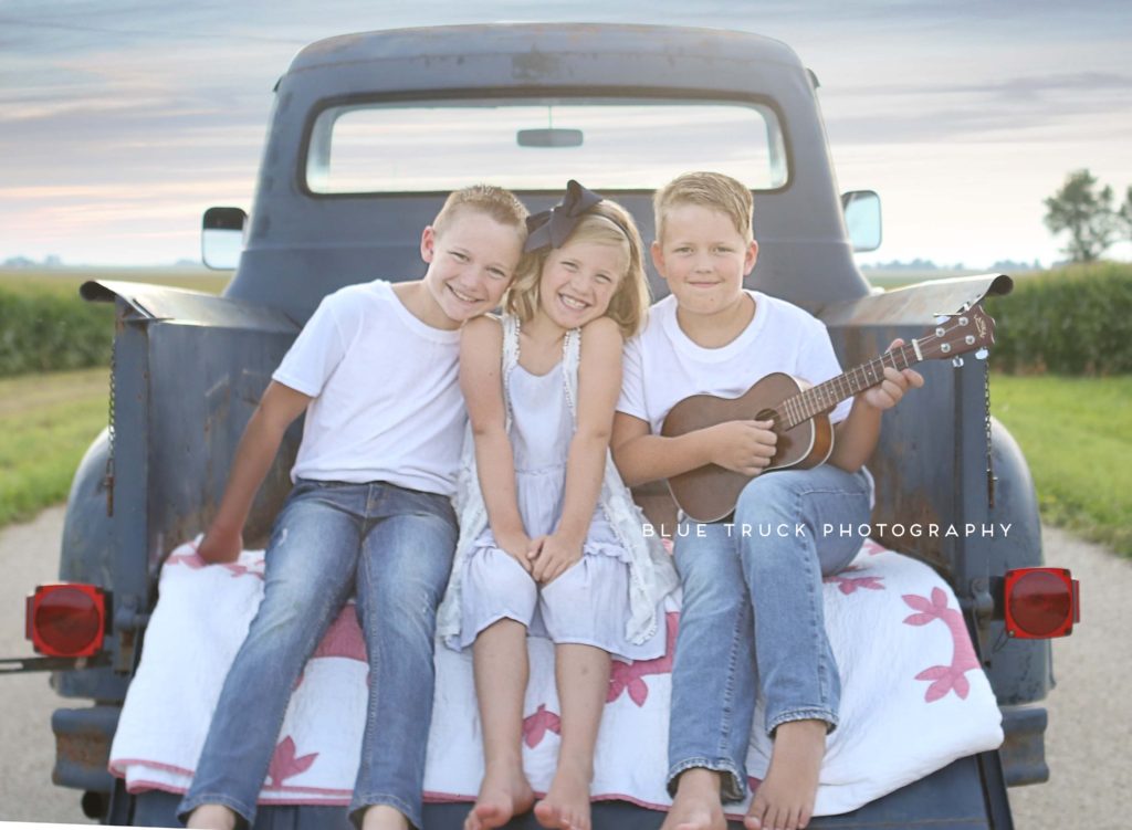utica Illinois family children kids photo session vintage truck sunset farm